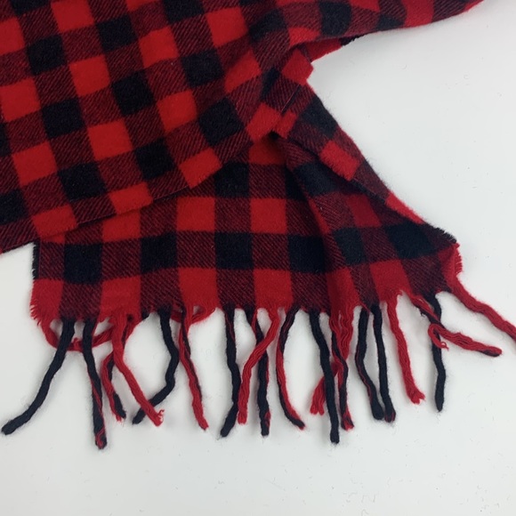 The Gap Vintage Red black Buffalo plaid Scarf Lambswool Tassel Design Soft - Picture 3 of 10